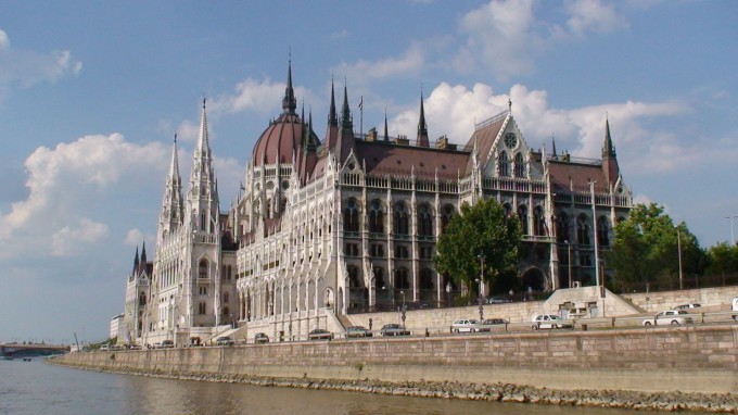 Parlament 1