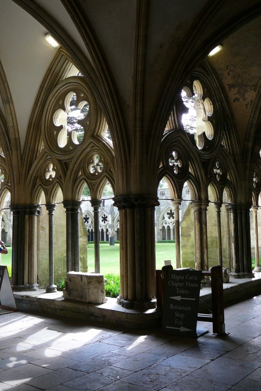 Salisbury Cathedral_dvr