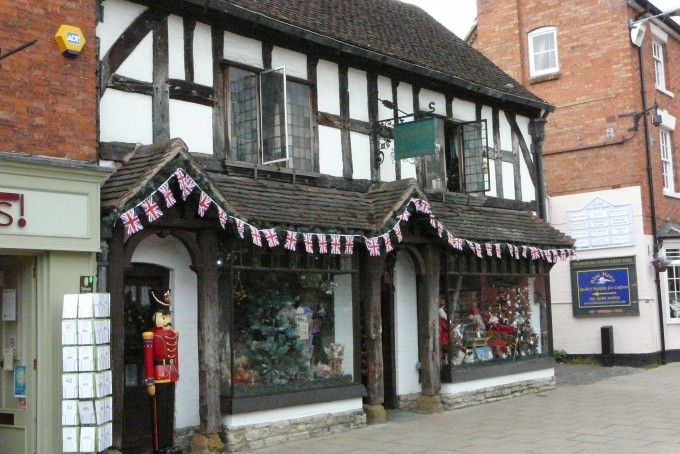 Stratford_vnoce