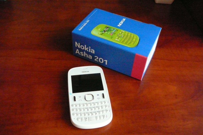 Nokia Asha 201_01