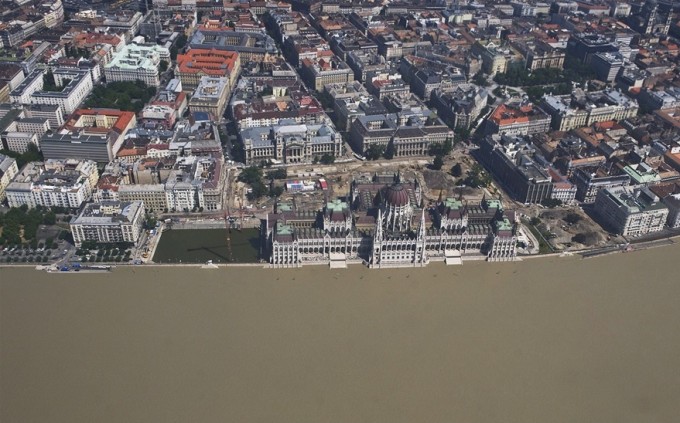 Budapest_flood 06-13