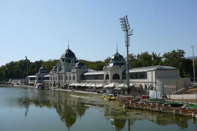 Budapest 18-2013