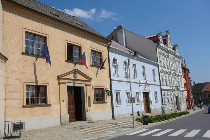 Dačice 10