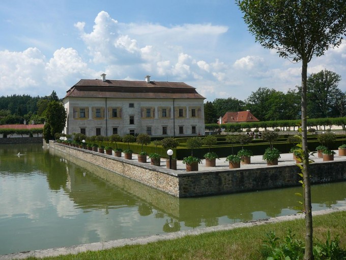 Kratochvíle 26