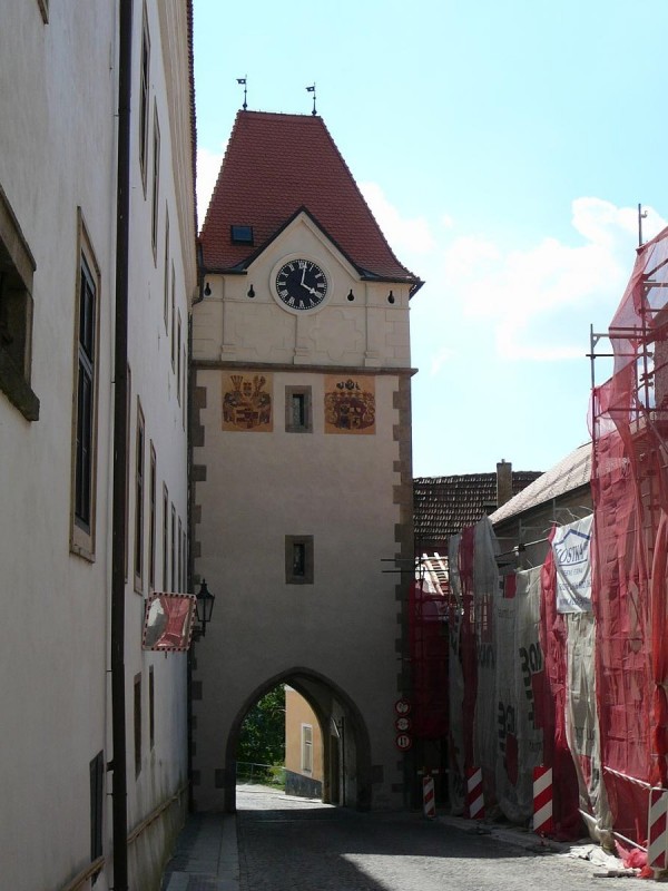 J. Hradec 23