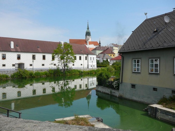 J. Hradec 42